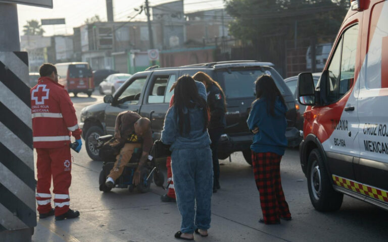 Hombre en silla de ruedas es atropellado al cruzar el bulevar Bellas ...