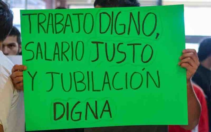 paro de “brazos caídos”