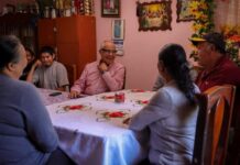 Reconoce Alfredo Álvarez labor vecinal en colonia de Tecate