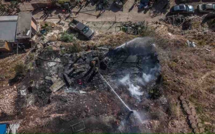 Incendio en colonia Praderas de la Mesa