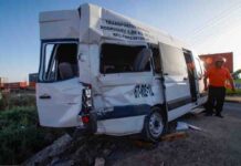 Tren impacta vagoneta que transportaba personas en Mexicali; hay siete lesionados