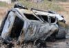 Camioneta vuelca y se incendia sobre la carretera escénica en Rosarito