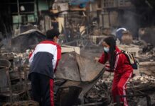 Decenas de casas reducidas a cenizas en incendio del Cañón del Padre; familias piden apoyo