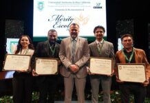 UABC reconoce la excelencia académica de 371 cimarronas y cimarrones