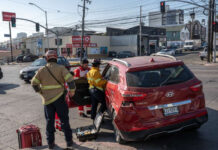 Choque vehicular en bulevar Agua Caliente