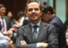 Propone Fausto Gallardo poner orden en operación de Uber y DiDi en aeropuertos del país