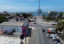 Retiran carpas de comercios ambulantes de zona turística de Ensenada